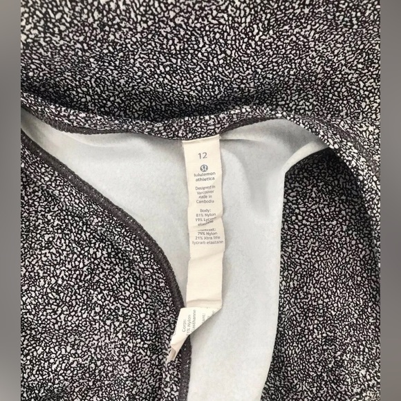 Lululemon Smooth Stride Tank Size 12 - Picture 10 of 10